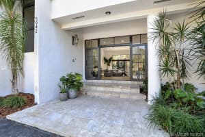 5942 SW 135th Terrace, Pinecrest, FL 33156, Sold 04/20/21