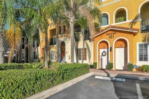 121 NW 2nd Ave, Hallandale Beach, FL 33009, Sold 03/31/21