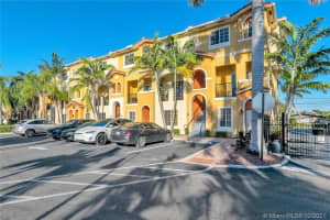 121 NW 2nd Ave, Hallandale Beach, FL 33009, Sold 03/31/21