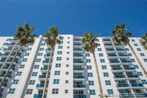 7501 E Treasure Dr #10m, North Bay Village, FL 33141, Sold 04/26/21