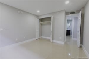 8893 Fontainebleau Blvd, Miami, FL 33172, Sold 03/22/21