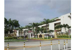 8860 Fontainebleau Blvd, Miami, FL 33172, Sold 02/05/21