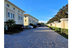 1032 Paseo Del Rio NE, St. Petersburg, FL 33702, Sold 03/31/21