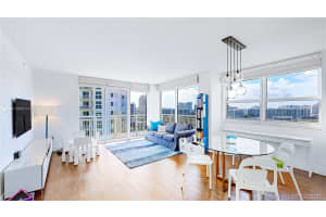 19501 W Country Club Dr, Aventura, FL 33180, Sold 06/15/21