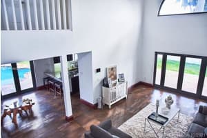 8204 NW 198th St, Hialeah, FL 33015, Sold 04/19/21
