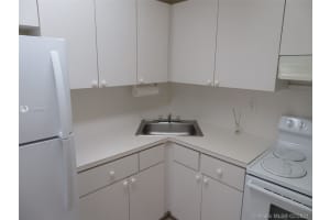 666 W 81st St, Hialeah, FL 33014, Sold 03/01/21