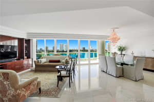 20155 NE 38th Ct, Aventura, FL 33180, Sold 09/20/21