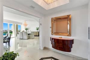 20155 NE 38th Ct, Aventura, FL 33180, Sold 09/20/21