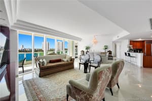 20155 NE 38th Ct, Aventura, FL 33180, Sold 09/20/21