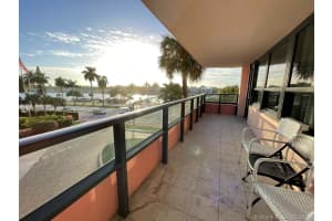 5225 Collins Ave, Miami, FL 33140, Sold 07/30/21
