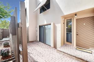 1148 NW 122nd Terrace, Pembroke Pines, FL 33026, Sold 03/10/21