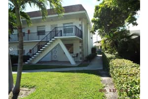 227 Castlewood Dr, North Palm Beach, FL 33408, Sold 04/09/21