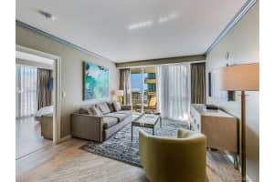 101 Ocean Dr, Miami Beach, FL 33139, Sold 05/06/21