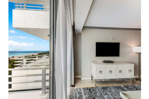 101 Ocean Dr, Miami Beach, FL 33139, Sold 05/06/21