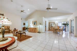 4805 NW 99th Ct, Doral, FL 33178, Sold 03/12/21