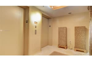400 Alton Rd, Miami Beach, FL 33139, Sold 04/12/21