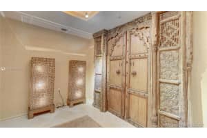 400 Alton Rd, Miami Beach, FL 33139, Sold 04/12/21