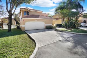11375 Lakeview Dr, Coral Springs, FL 33071, Sold 03/19/21