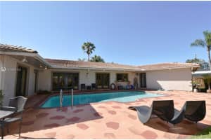 20205 NE 23rd Ct, Miami, FL 33180, Sold 05/03/21