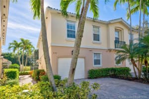 232 Fortuna Dr, Palm Beach Gardens, FL 33410, Sold 05/14/21