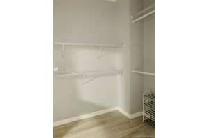 999 Brickell Bay Dr, Miami, FL 33131, Sold 06/10/21