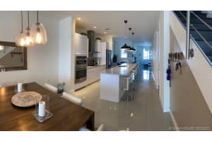 6310 NW 103rd Pl, Doral, FL 33178, Sold 04/27/21