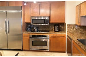 5757 Collins Ave # 305, Miami Beach, FL 33140, Sold 05/11/21