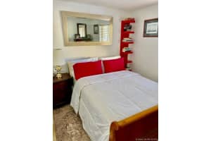 3089 N Oakland Forest Dr, Oakland Park, FL 33309, Sold 04/02/21