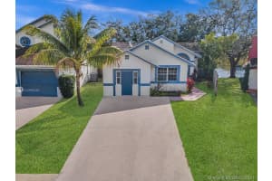 10020 SW 14th St, Pembroke Pines, FL 33025, Sold 04/28/21