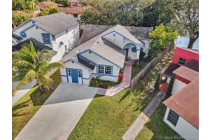 10020 SW 14th St, Pembroke Pines, FL 33025, Sold 04/28/21