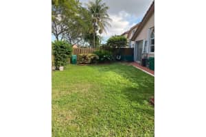 9755 NW 32nd St, Doral, FL 33172, Sold 04/09/21
