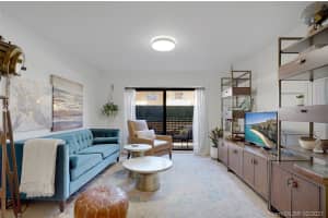 230 W 68th St, Hialeah, FL 33014, Sold 03/26/21