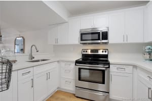 230 W 68th St, Hialeah, FL 33014, Sold 03/26/21