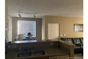 8070 N Nob Hill Rd, Tamarac, FL 33321, Sold 03/11/21