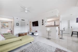 101 SW 117th Ave, Pembroke Pines, FL 33025, Sold 06/25/21