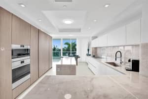 19955 NE 38th Ct, Aventura, FL 33180, Sold 09/27/21