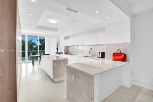 19955 NE 38th Ct, Aventura, FL 33180, Sold 09/27/21