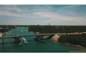 325 S Beach Rd, Jupiter, FL 33469, Sold 05/21/21