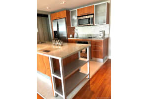 185 SW 7th St 12th floor, Miami, FL 33130, Sold 08/12/21