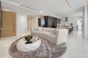 50 South Pointe Dr, Miami Beach, FL 33139, Sold 07/21/21