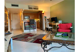 2731 Taft St, Hollywood, FL 33020, Sold 04/14/21