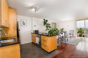 1020 Meridian Ave, Miami Beach, FL 33139, Sold 04/20/21