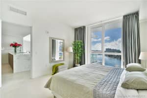 401 N Birch Rd, Fort Lauderdale, FL 33304, Sold 04/15/22