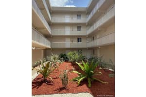 6045 NW 186th St, Hialeah, FL 33015, Sold 07/15/21