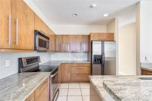 665 Vista Meadows Dr, Weston, FL 33327, Sold 04/01/21