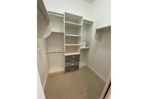 9725 NW 52nd St, Doral, FL 33178, Sold 04/08/21