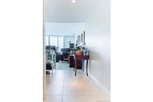 185 SW 7th St 12th floor, Miami, FL 33130, Sold 03/20/21