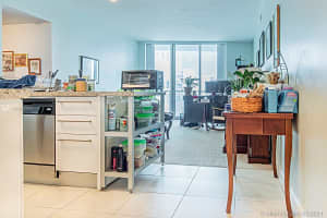 185 SW 7th St 12th floor, Miami, FL 33130, Sold 03/20/21