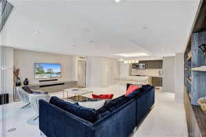 3640 Yacht Club Dr, Aventura, FL 33180, Sold 06/04/21