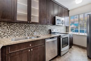 8335 NW 8th St #3j, Miami, FL 33126, Sold 04/23/21